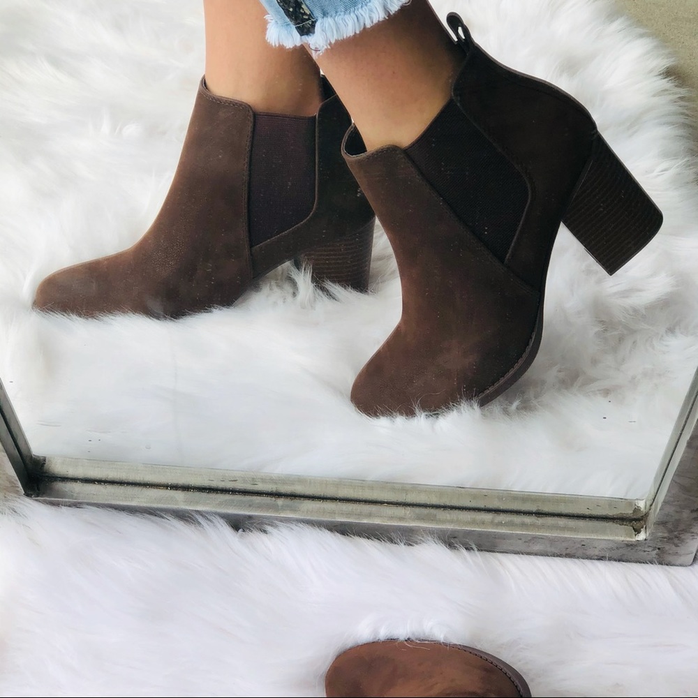 NEW Soda Physic Brown Stacked Heel Chelsea Bootie - Picture 10 of 13